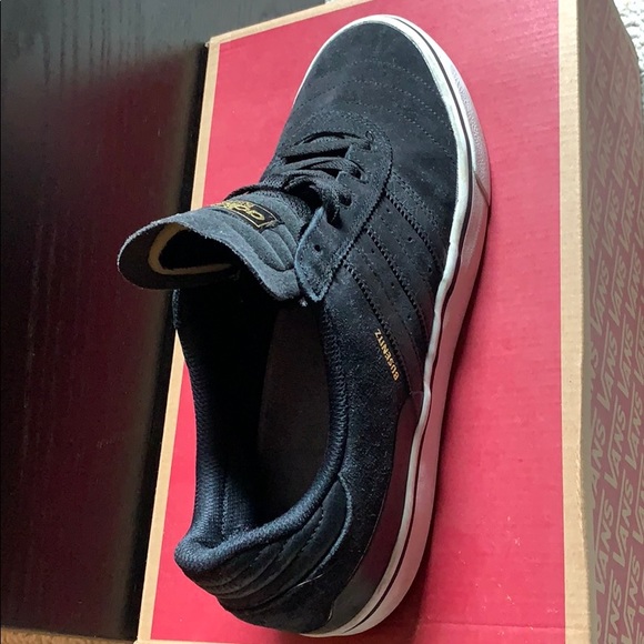 Addidas Busenitz - Picture 2 of 7